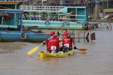 Team 22 / Raid Amazones Cambodge 2024 - J2 Canoe