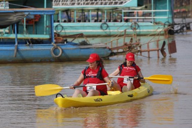 Team 25 / Raid Amazones Cambodge 2024 - J2 Canoe
