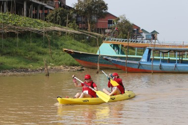 Team 26 / Raid Amazones Cambodge 2024 - J2 Canoe