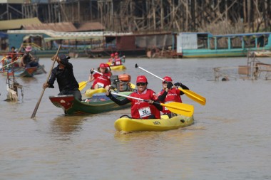 Team 52 / Raid Amazones Cambodge 2024 - J2 Canoe