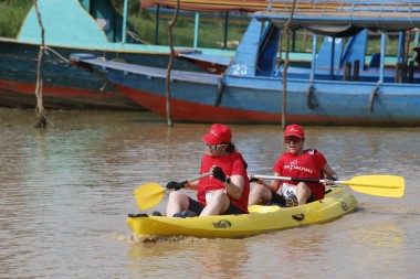 Team 60 / Raid Amazones Cambodge 2024 - J2 Canoe