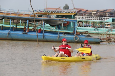 Team 07 / Raid Amazones Cambodge 2024 - J2 Canoe