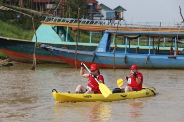 Team 72 / Raid Amazones Cambodge 2024 - J2 Canoe