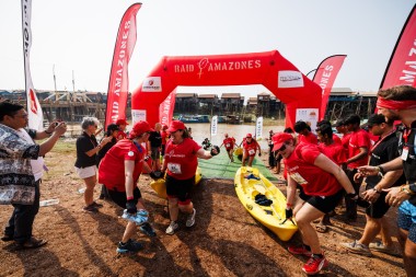 Team 85 / Raid Amazones Cambodge 2024 - J2 Canoe