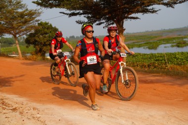 Team 325 / Raid Amazones Cambodge 2024 - J3 Bike and Run