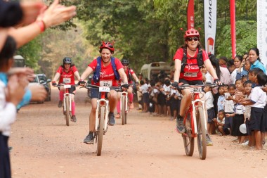 Team 27 / Raid Amazones Cambodge 2024 - J5 VTT