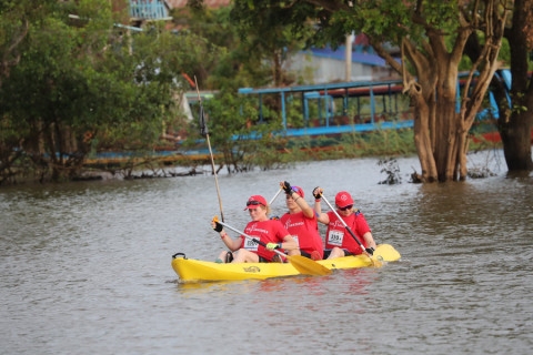 Team 330 / Raid Amazones Cambodge 2024 - J2 Canoe