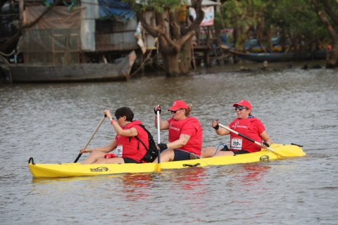 Team 310 / Raid Amazones Cambodge 2024 - J2 Canoe