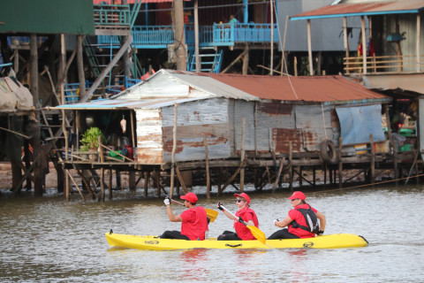 Team 325 / Raid Amazones Cambodge 2024 - J2 Canoe