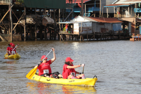 Team 54 / Raid Amazones Cambodge 2024 - J2 Canoe