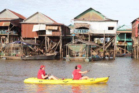 Team 74 / Raid Amazones Cambodge 2024 - J2 Canoe