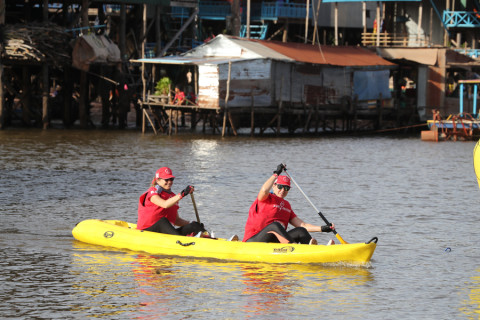 Team 84 / Raid Amazones Cambodge 2024 - J2 Canoe