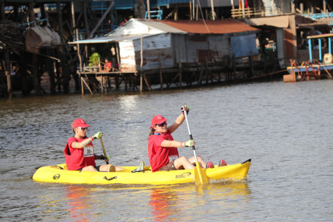 Team 33 / Raid Amazones Cambodge 2024 - J2 Canoe