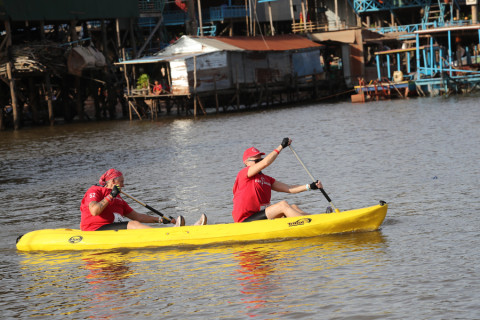 Team 52 / Raid Amazones Cambodge 2024 - J2 Canoe