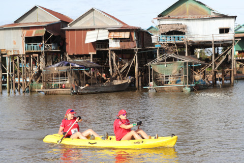Team 73 / Raid Amazones Cambodge 2024 - J2 Canoe