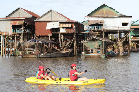 Team 72 / Raid Amazones Cambodge 2024 - J2 Canoe