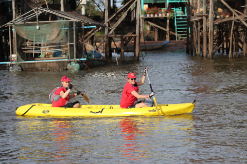 Team 83 / Raid Amazones Cambodge 2024 - J2 Canoe