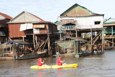 Team 87 / Raid Amazones Cambodge 2024 - J2 Canoe