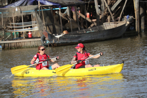 Team 37 / Raid Amazones Cambodge 2024 - J2 Canoe
