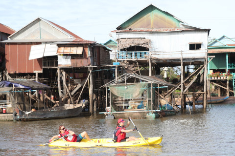Team 37 / Raid Amazones Cambodge 2024 - J2 Canoe