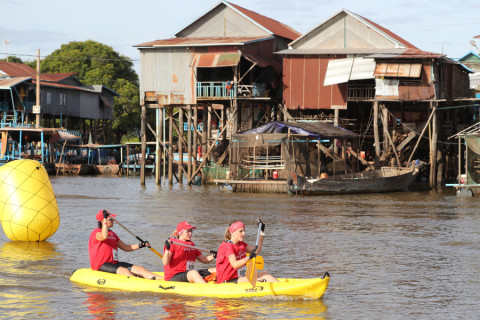 Team 320 / Raid Amazones Cambodge 2024 - J2 Canoe