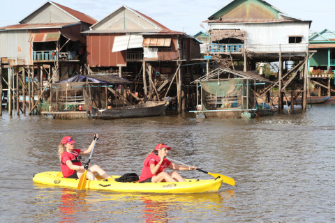 Team 48 / Raid Amazones Cambodge 2024 - J2 Canoe