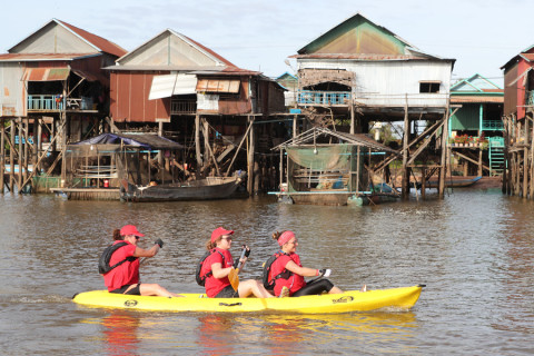 Team 326 / Raid Amazones Cambodge 2024 - J2 Canoe