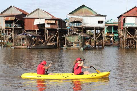 Team 28 / Raid Amazones Cambodge 2024 - J2 Canoe