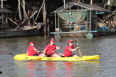 Team 340 / Raid Amazones Cambodge 2024 - J2 Canoe