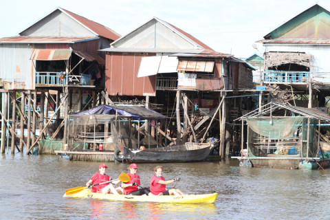 Team 323 / Raid Amazones Cambodge 2024 - J2 Canoe