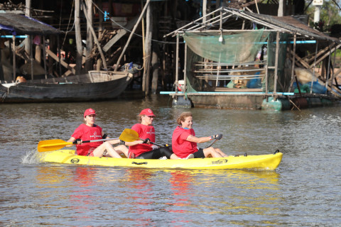 Team 323 / Raid Amazones Cambodge 2024 - J2 Canoe