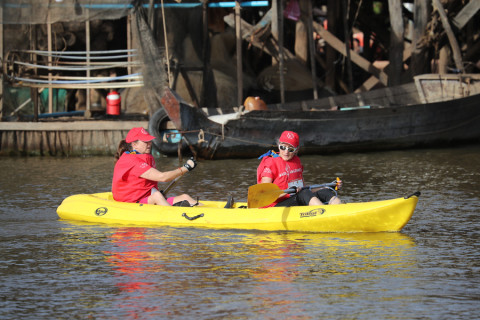 Team 35 / Raid Amazones Cambodge 2024 - J2 Canoe