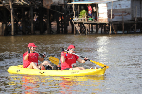 Team 56 / Raid Amazones Cambodge 2024 - J2 Canoe