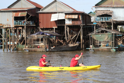 Team 50 / Raid Amazones Cambodge 2024 - J2 Canoe