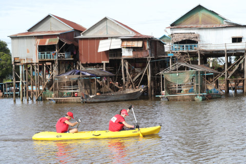 Team 44 / Raid Amazones Cambodge 2024 - J2 Canoe
