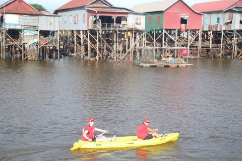 Team 15 / Raid Amazones Cambodge 2024 - J2 Canoe
