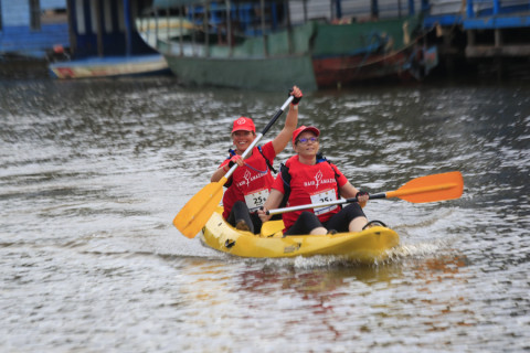 Team 25 / Raid Amazones Cambodge 2024 - J2 Canoe