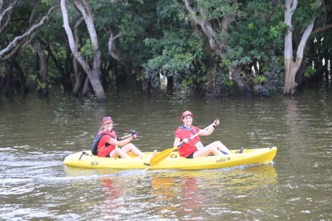 Team 32 / Raid Amazones Cambodge 2024 - J2 Canoe