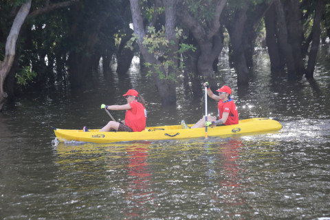 Team 33 / Raid Amazones Cambodge 2024 - J2 Canoe