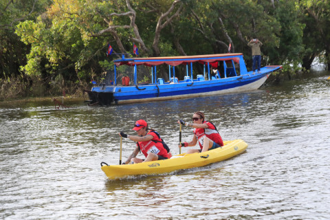 Team 37 / Raid Amazones Cambodge 2024 - J2 Canoe