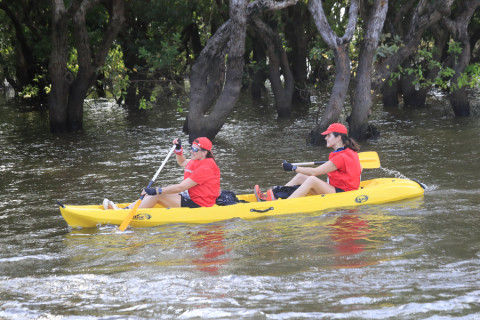 Team 56 / Raid Amazones Cambodge 2024 - J2 Canoe