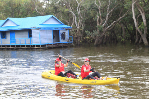 Team 84 / Raid Amazones Cambodge 2024 - J2 Canoe