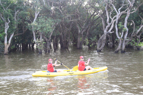 Team 86 / Raid Amazones Cambodge 2024 - J2 Canoe
