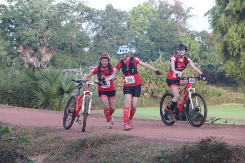 Team 305 / Raid Amazones Cambodge 2024 - J3 Run and Bike