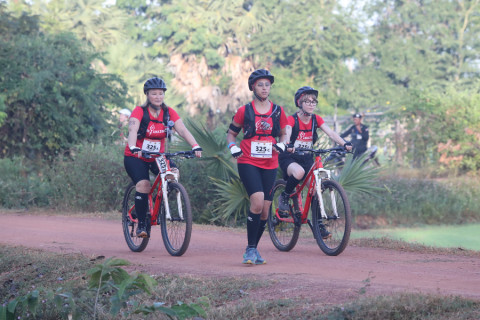 Team 325 / Raid Amazones Cambodge 2024 - J3 Run and Bike