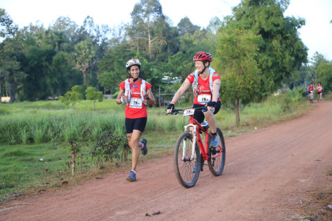 Team 78 / Raid Amazones Cambodge 2024 - J3 Run and Bike