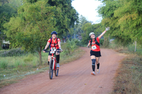 Team 65 / Raid Amazones Cambodge 2024 - J3 Run and Bike