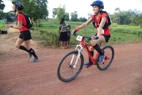 Team 38 / Raid Amazones Cambodge 2024 - J3 Run and Bike