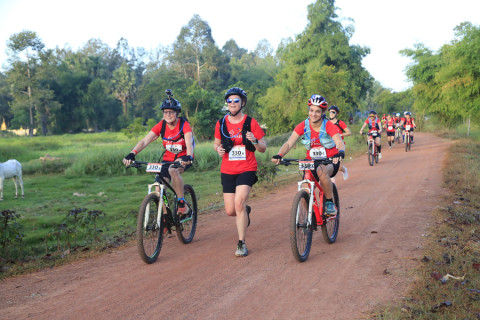 Team 330 / Raid Amazones Cambodge 2024 - J3 Run and Bike
