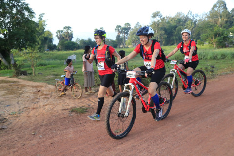 Team 306 / Raid Amazones Cambodge 2024 - J3 Run and Bike